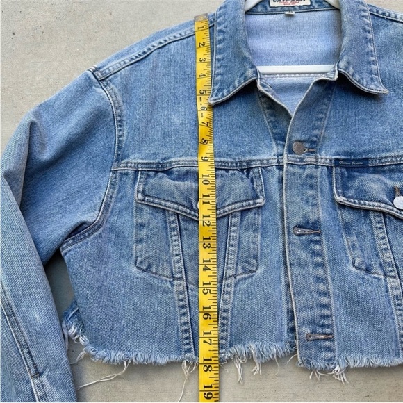 Vintage Guess 90s Denim Jean Jacket Blue Trucker Style Crop - Picture 4 of 15